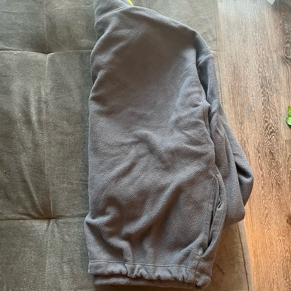 Victoria’s Secret Pink pullover sweater - Picture 3 of 10